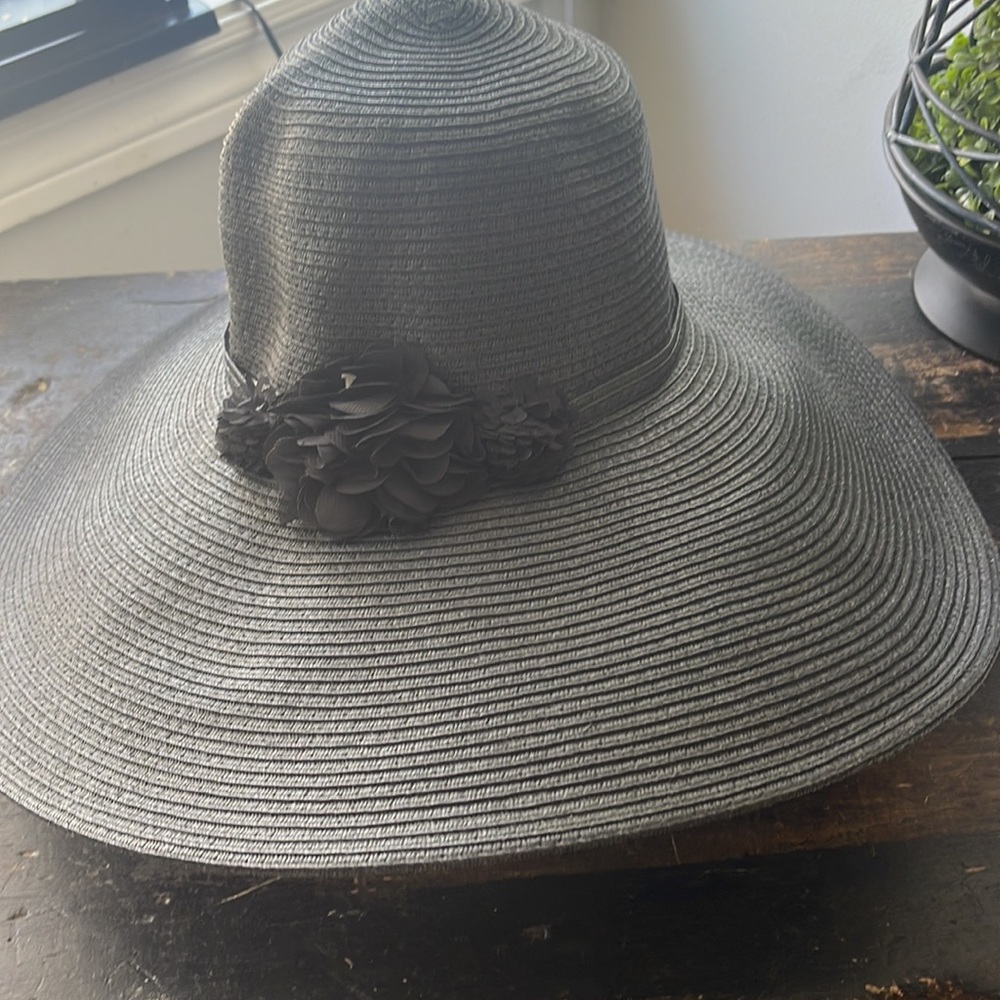 Black hat - Picture 2 of 5